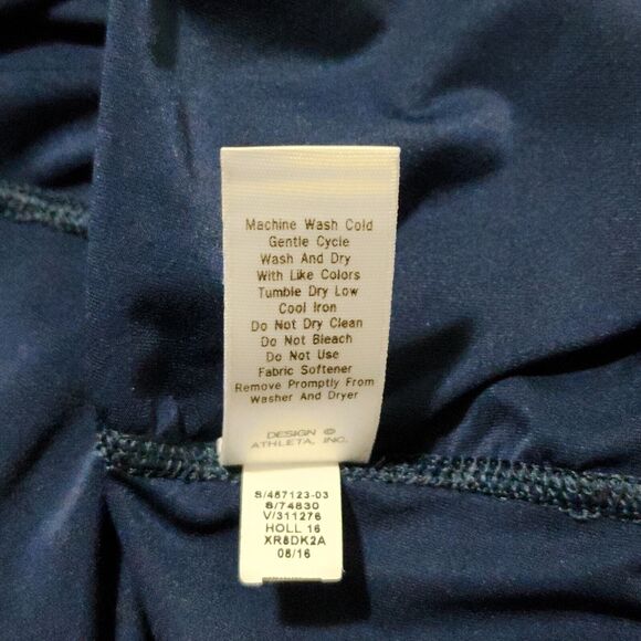 Athleta Womens Long Sleeve Active T-Shirt Navy Blue Crew Neck Thumb-Holes Sz XS - Picture 8 of 8